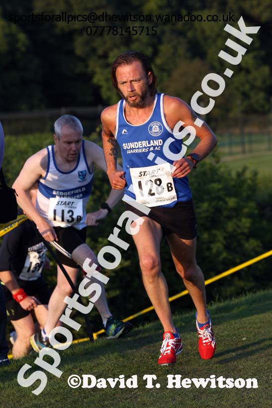 Veteran mens Durham City Cross Country Relays. Photo: David T. Hewitson/Sports for All Pics
